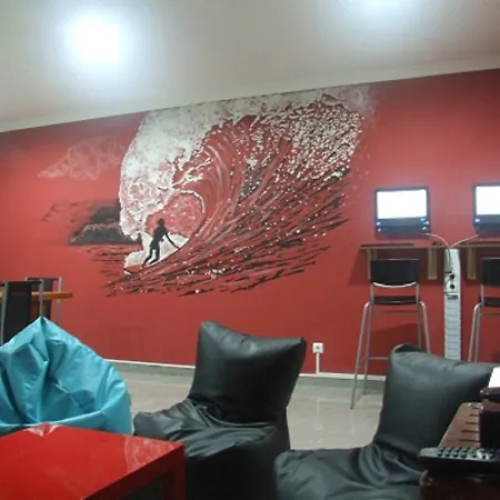 Cloud 9 Hostel *