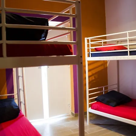 Хостел Cloud 9 *